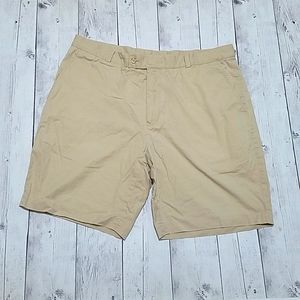 Saks Fifth Avenue mens 38 tan/khaki shorts